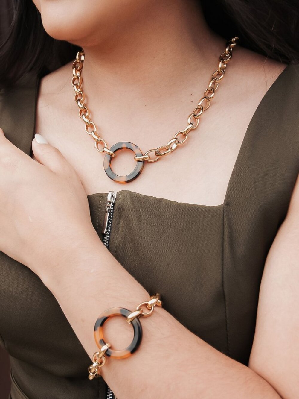 Tortoise & Gold Chain Jewelry Set | Chic Statement Necklace & Bracelet